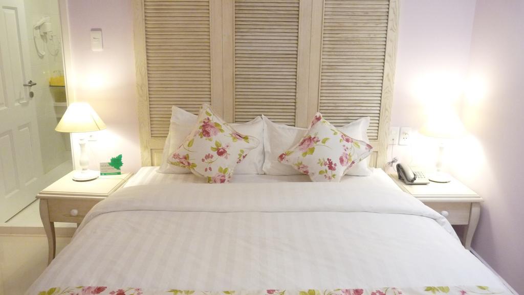 Hotel L'Odeon Phu My Hung Ho-Chi-Minh-Stadt Zimmer foto